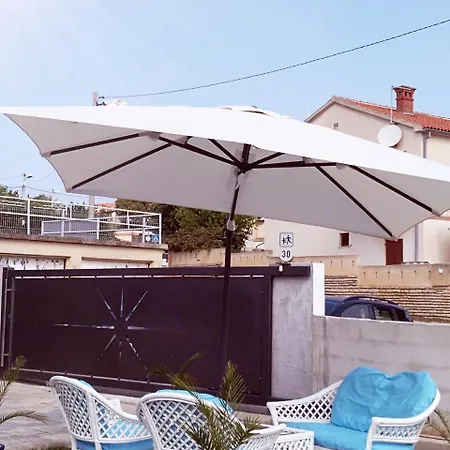 Appartement Bella *