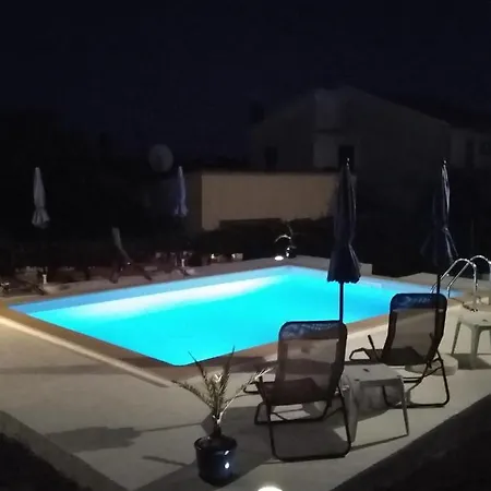 Bella Апартаменты Лижнян