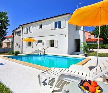 Bella Apartment *